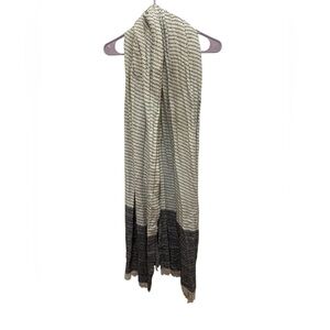 Gap off white and black fringed patterned accessory scarf